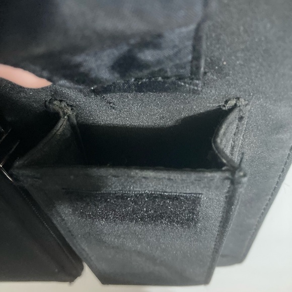 Chenson Black Shoulder Bag - Picture 4 of 4